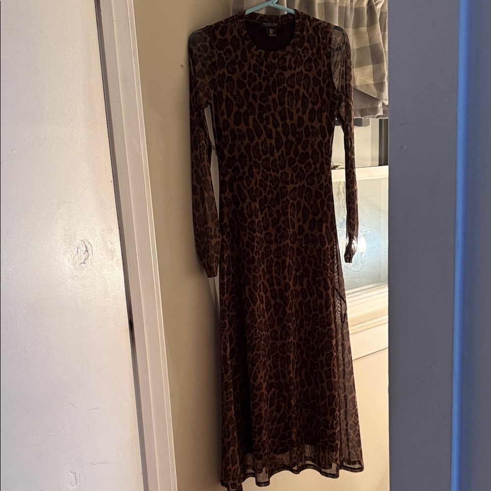Women’s Rachel Zoe size xsm dress shear sleeves 
Black under dress